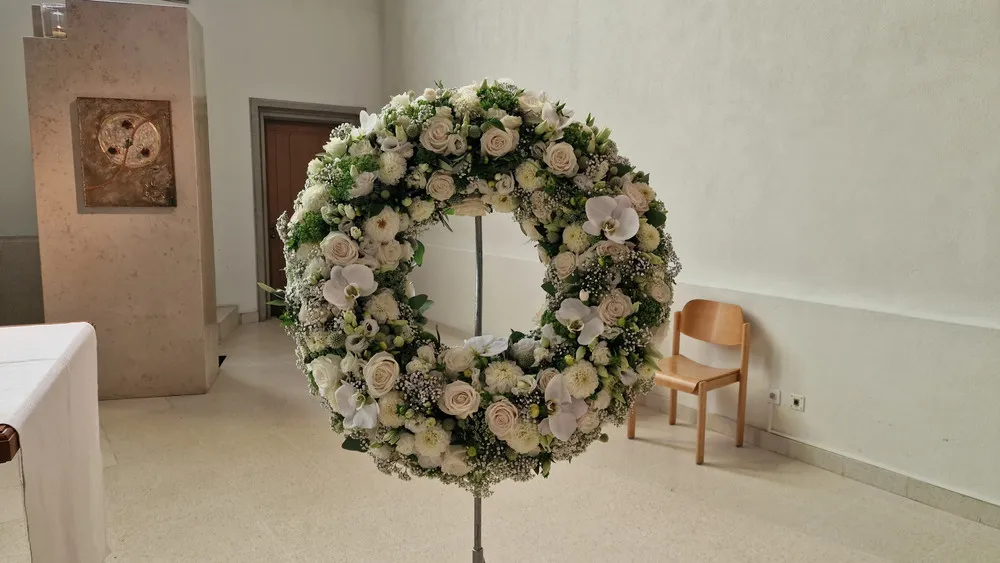 Trauerfloristik: Blumen von Himmelblau Blumen & Meer in Birmensdorf