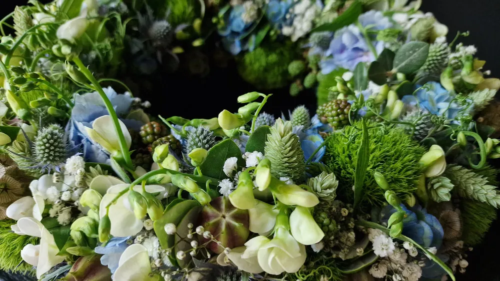 Trauerfloristik: Blumen von Himmelblau Blumen & Meer in Birmensdorf